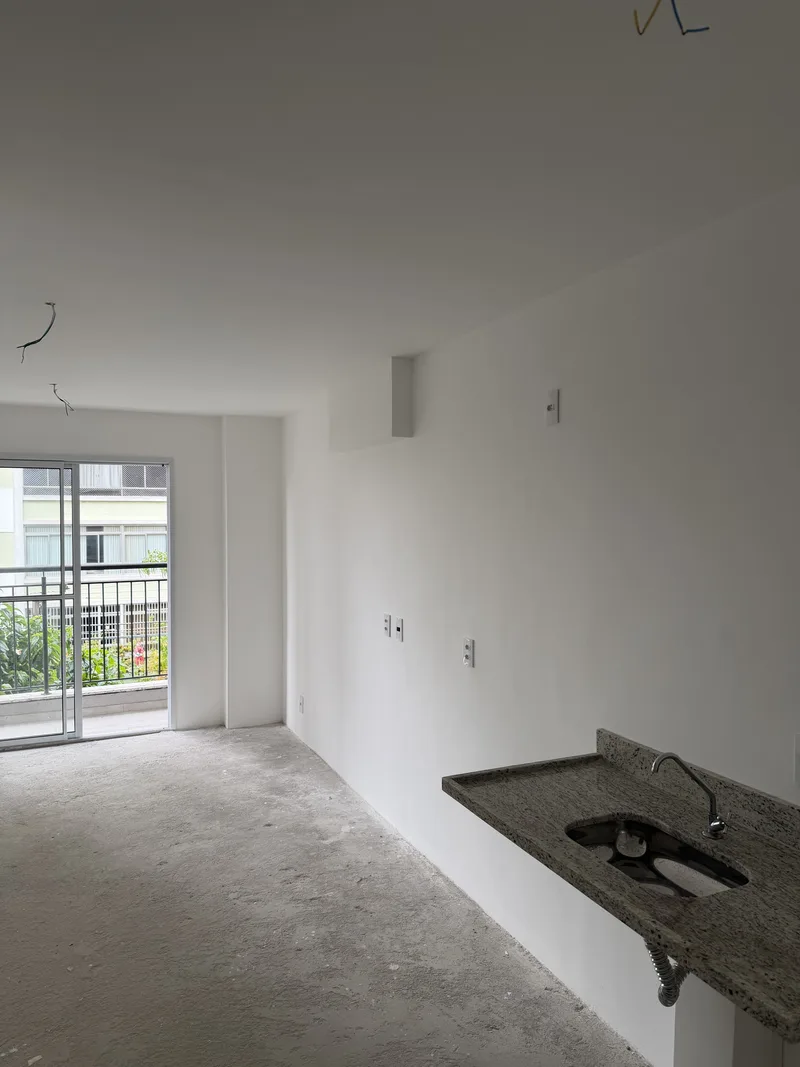 Apartamento 33: bancada da cozinha — foto real de 26/09/2026