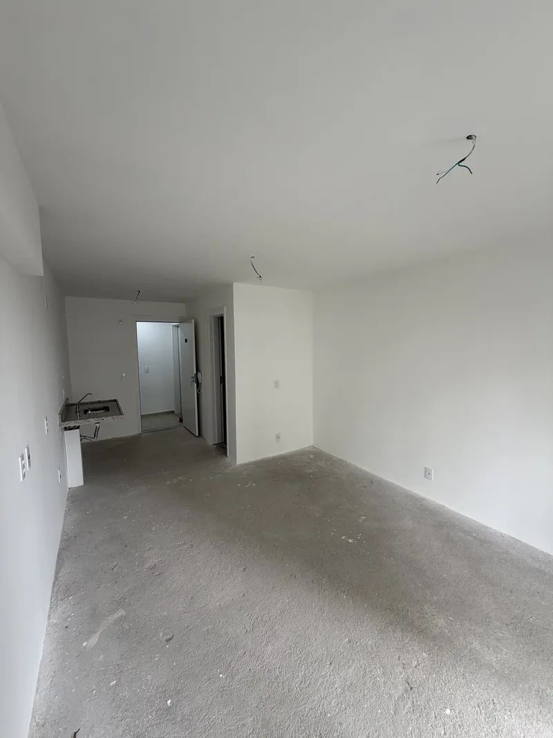 Apartamento 33: do corredor até a varanda — foto real de 26/09/2026