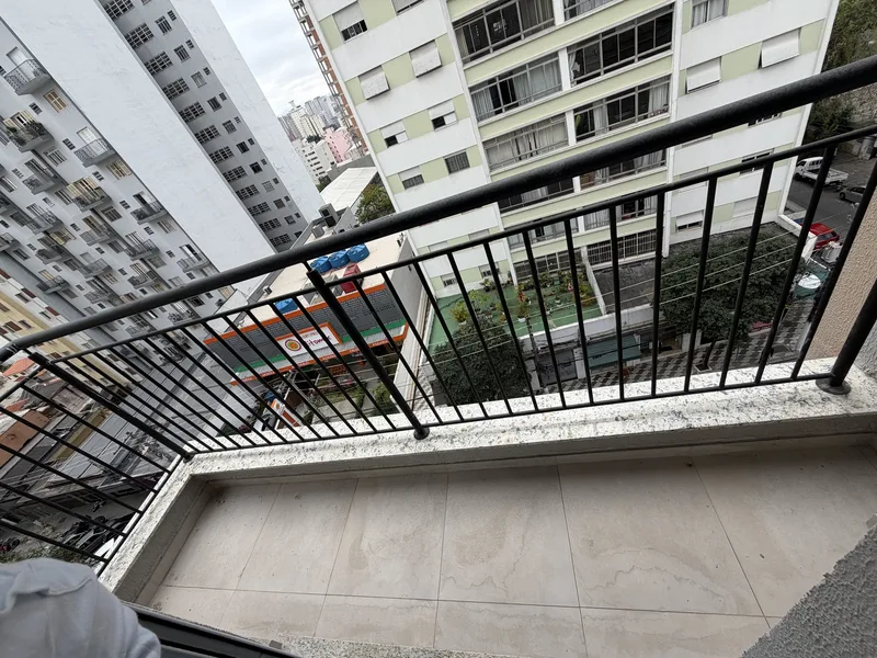 Apartamento 72: varanda — foto real de 26/09/2026